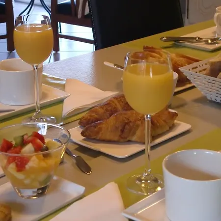 Oda ve Kahvaltı O'maxethel