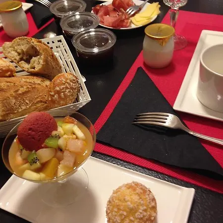 Oda ve Kahvaltı O'maxethel 3*