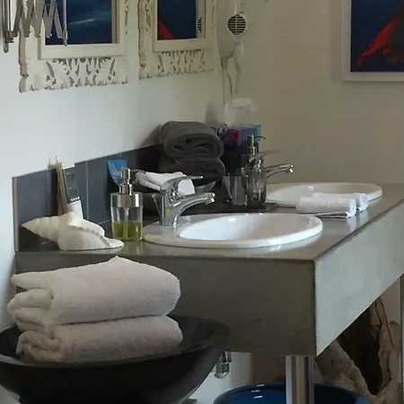 Oda ve Kahvaltı O'maxethel Soullans