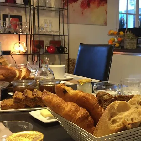 Oda ve Kahvaltı O'maxethel 3*