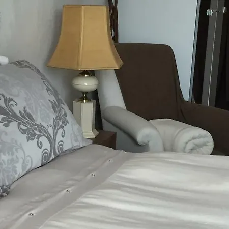 Oda ve Kahvaltı O'maxethel 3*